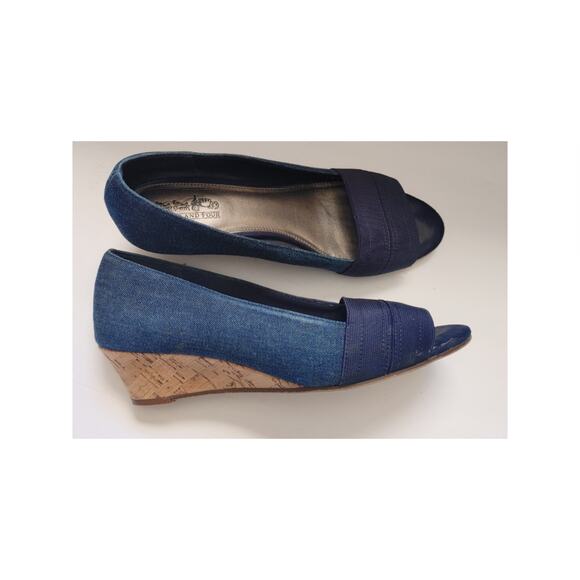 Coach and Four Wedge Espadrilles Open Toe Navy Blue Denim Look Sz 8 - Picture 1 of 4